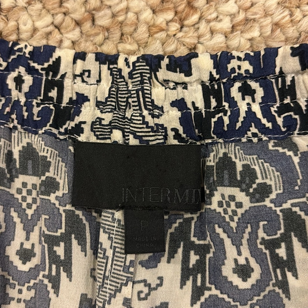 Set Of Two Intermix Shorts Size Xs. - image 3